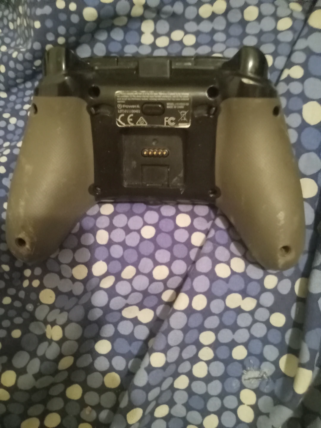 Black Xbox Wireless Controller - photo 2