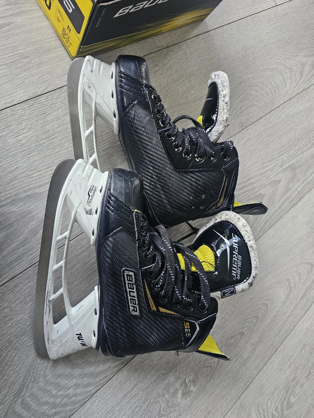 Bauer Supreme S25 Hockey Skates Size 2.0 - photo 2