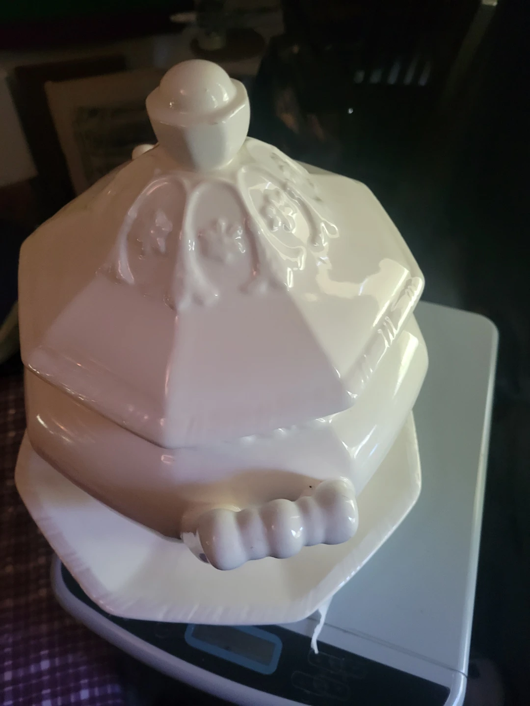 White Ceramic Tureen with Lid - photo 2