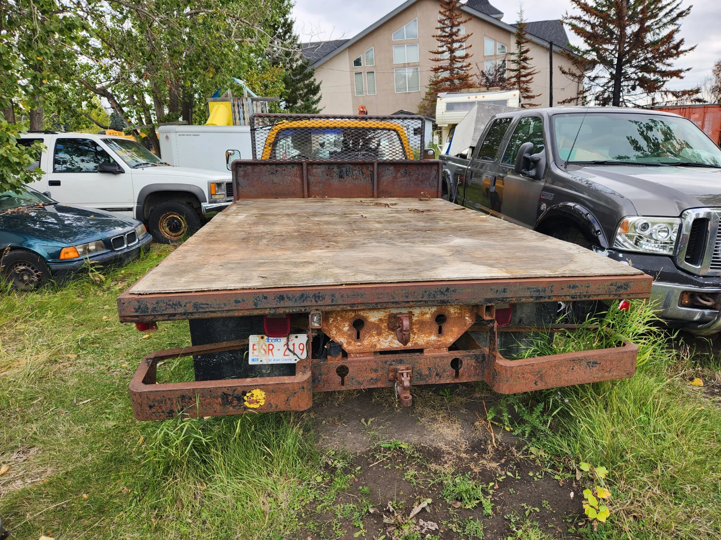 Vintage '77 GMC Flatbed Truck - photo 5