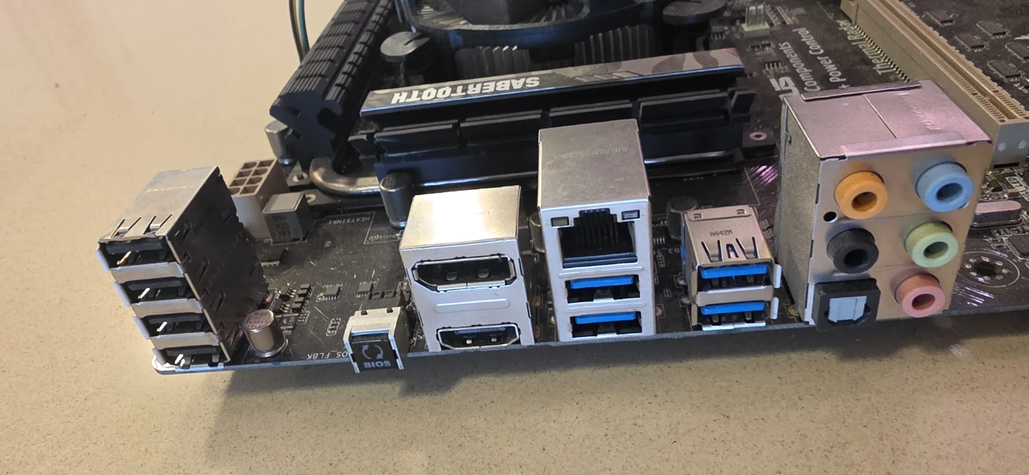 ASUS Sabertooth Z97 Mark 2 Motherboard - photo 3