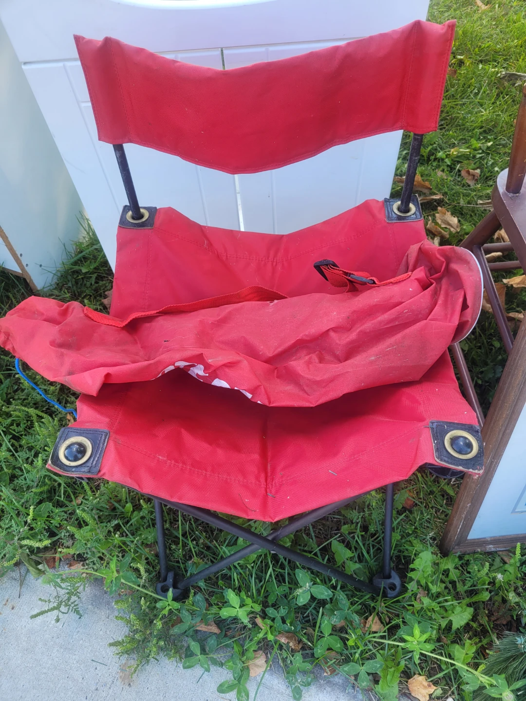 Folding chair with bag