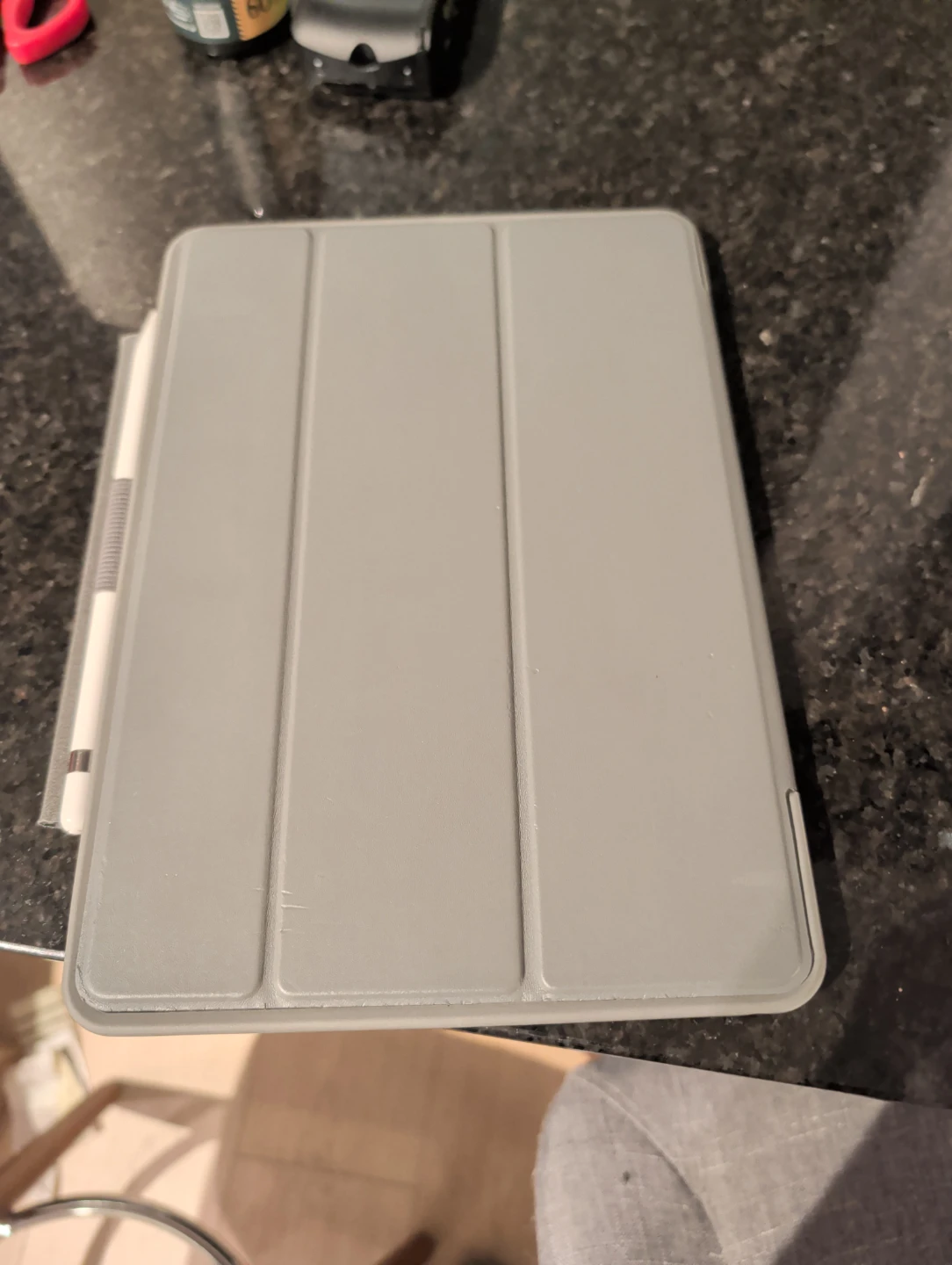 iPad (128GB + Cellular), 8th gen with Apple Pencil and Cover - photo 2