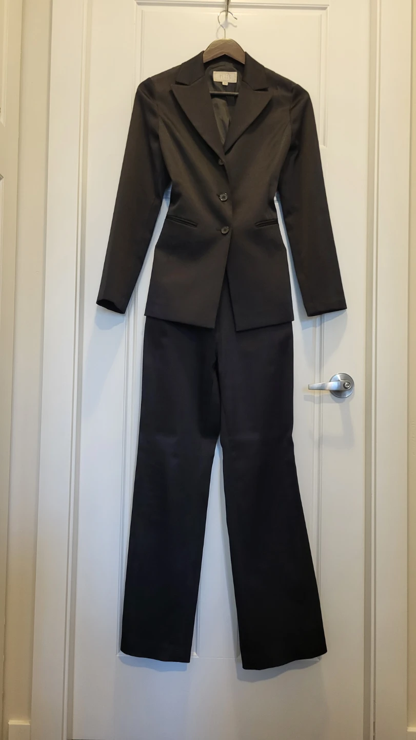Black Women's Two-Piece Pant Suit
