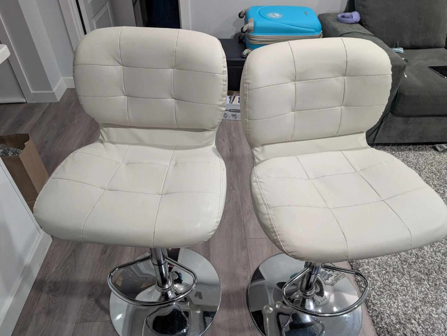Set of 2 White Faux Leather Bar Stools