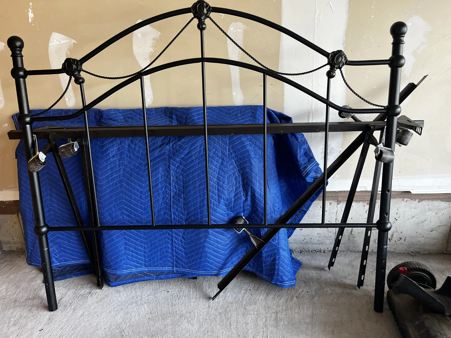 Queen size iron bed frame