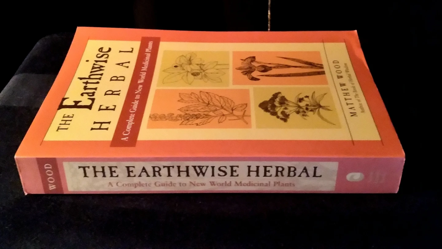 MEDICINAL PLANTS BOOK - THE EARTHWISE HERBAL - photo 3