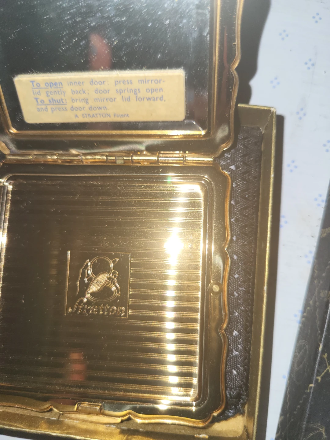 🏈 Vintage Stratton Compact Mirror in Box - photo 2