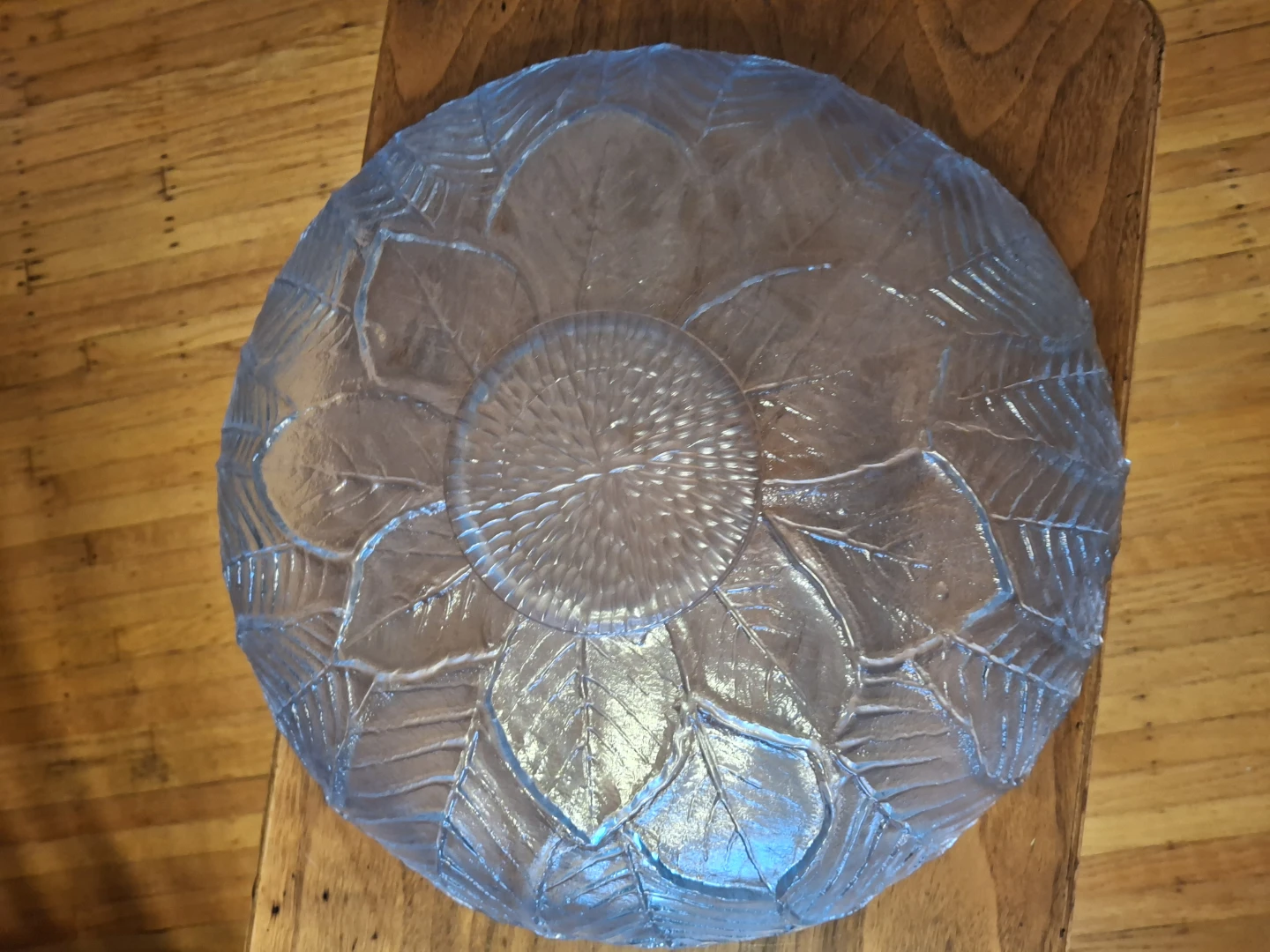 Lyric Handcrafted Glass Leaf Bowl - photo 3