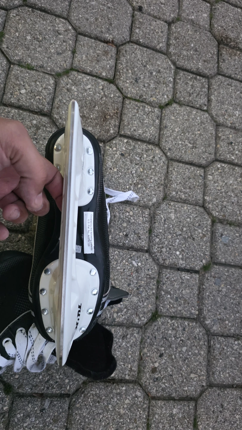 Bauer Supreme Ice Skates - photo 3