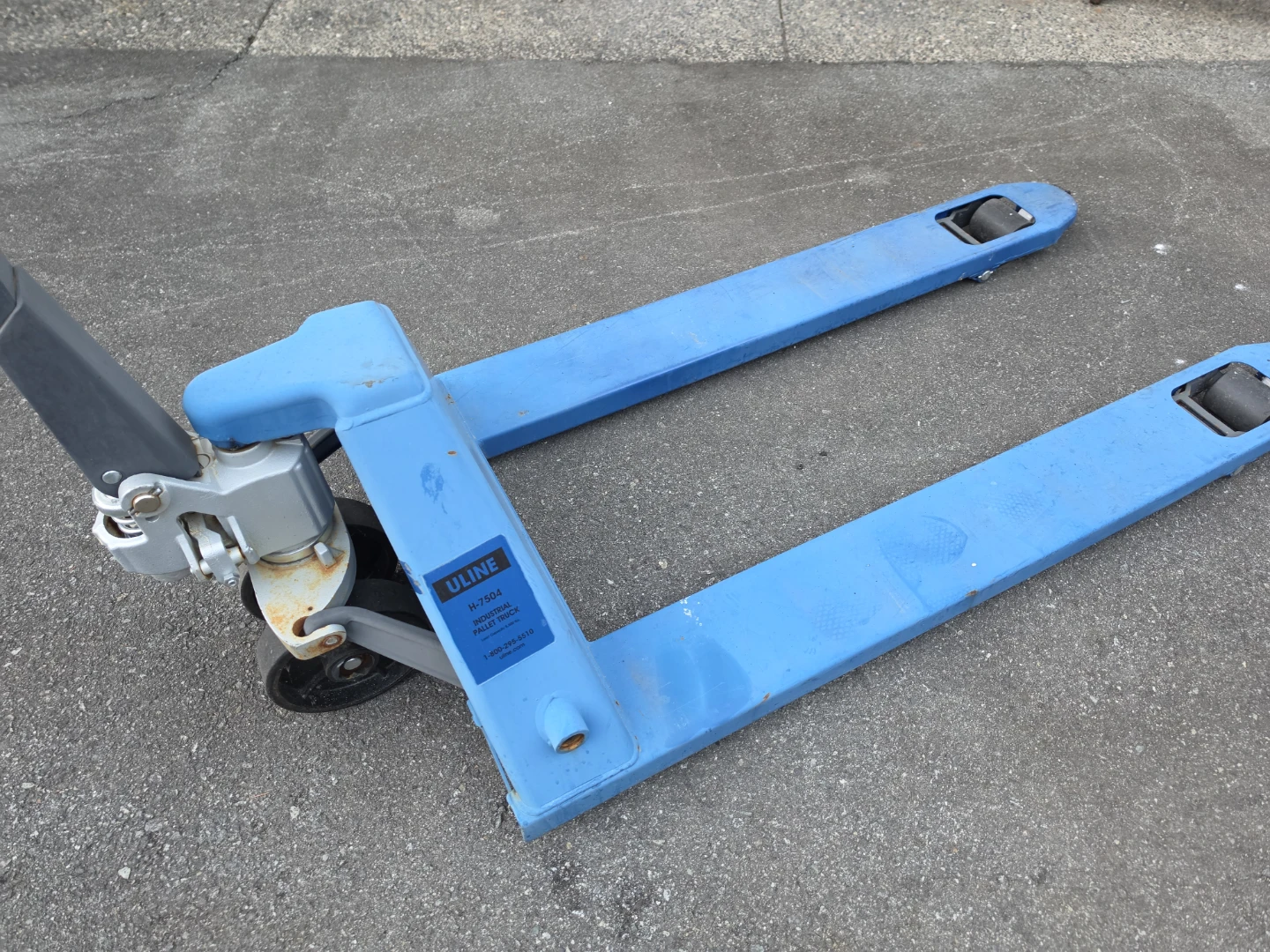 Uline H-7504 Industrial Pallet Truck