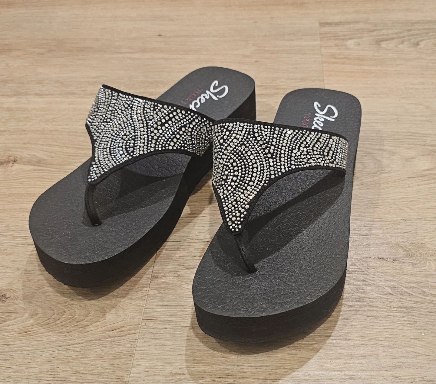 Skechers Yoga Foam Sandals Black Size 10 - photo 2