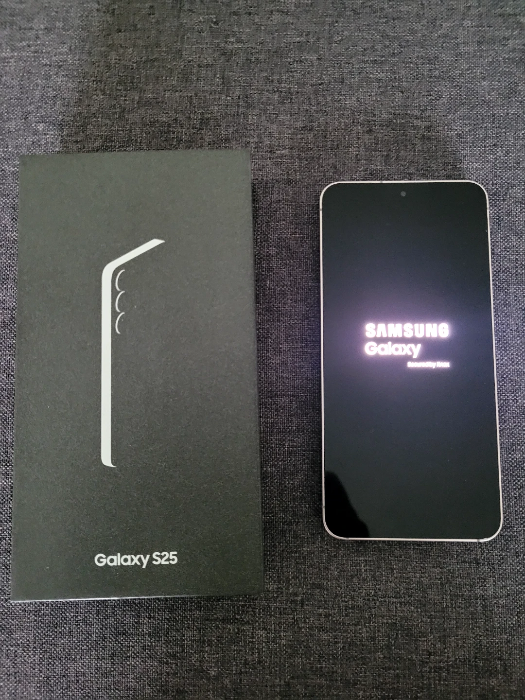Samsung Galaxy S25 128GB Silver Shadow - photo 2