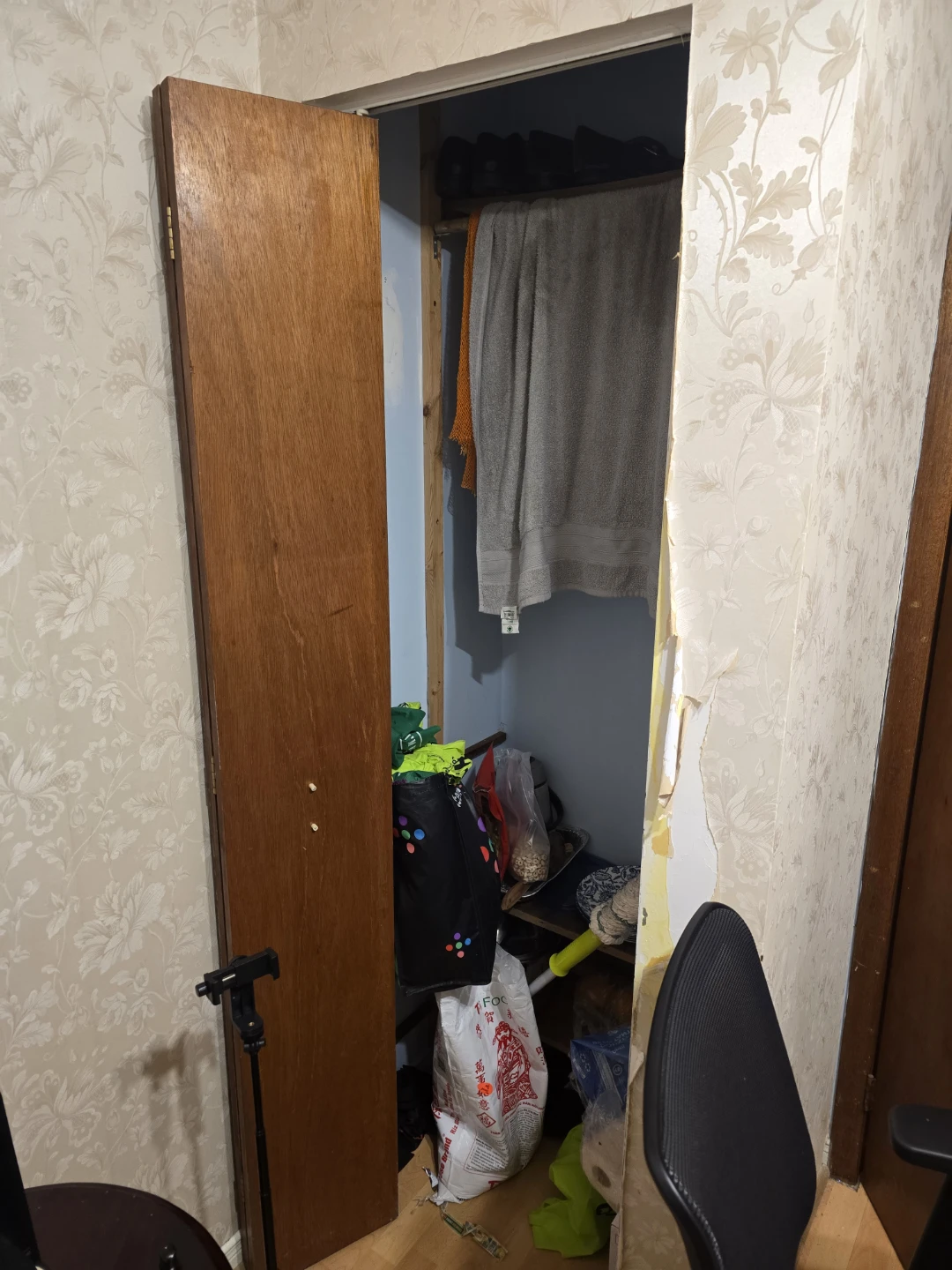 1 Bed, 2 Bath - Room for Rent - Oct 1st Move-in - photo 4