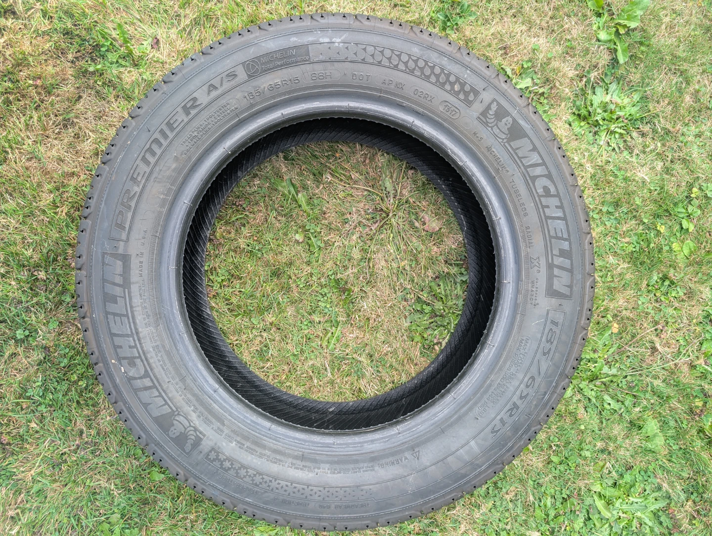 Michelin Premier A/S Tire 185/65R15