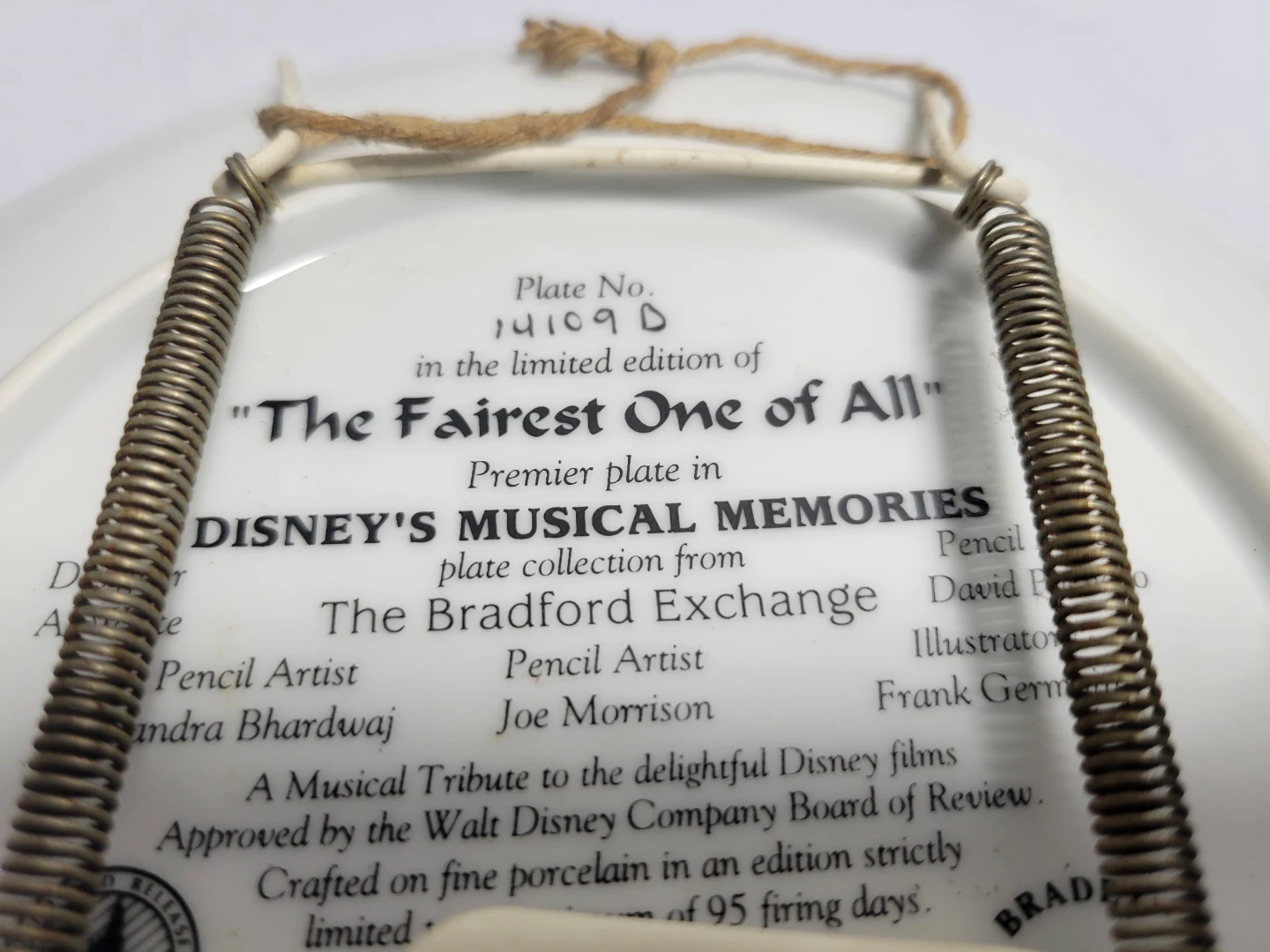 The Bradford Exchange Snow White Decorative Musical Plate - photo 4