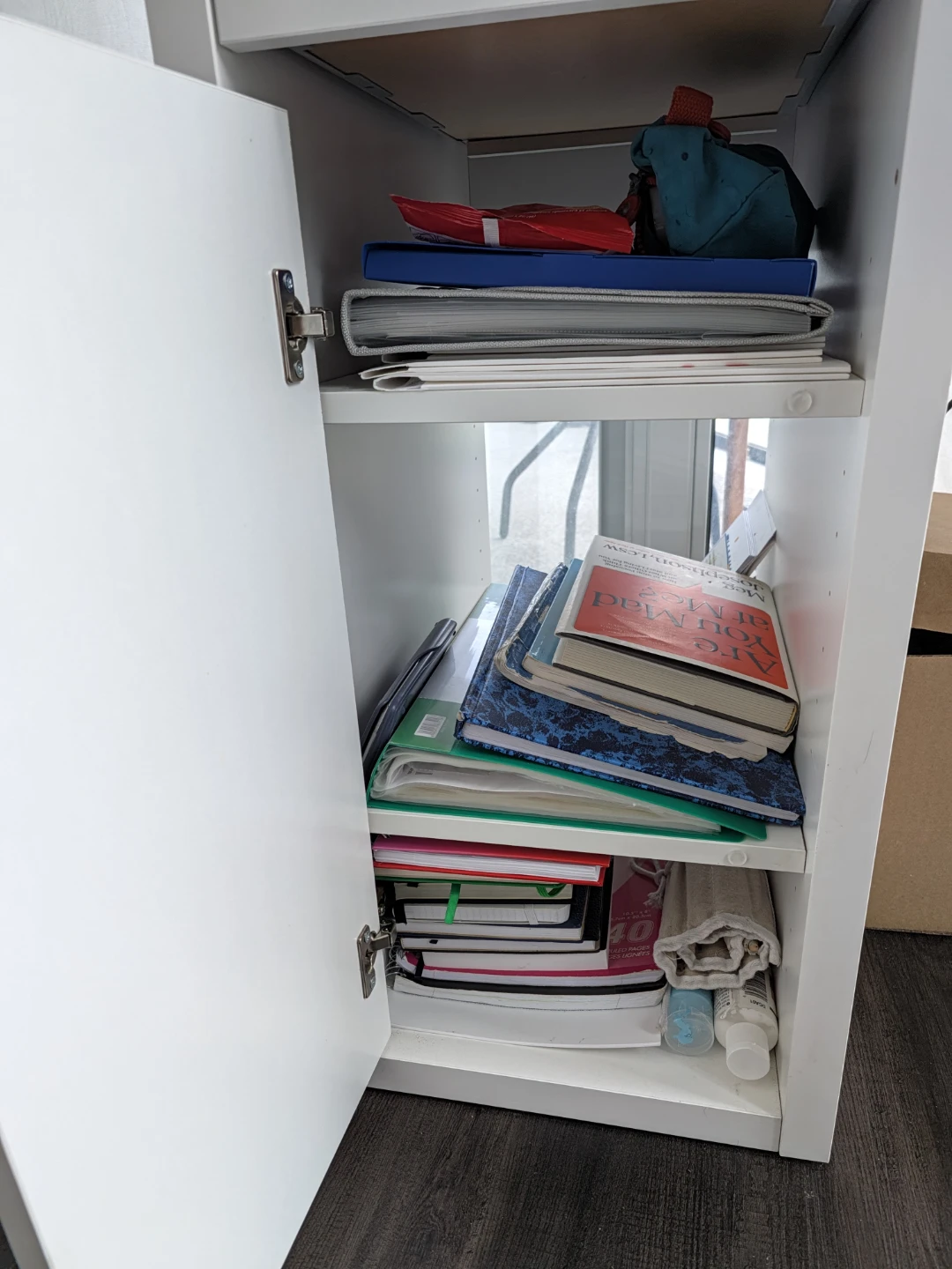 IKEA MICKE desk - photo 3