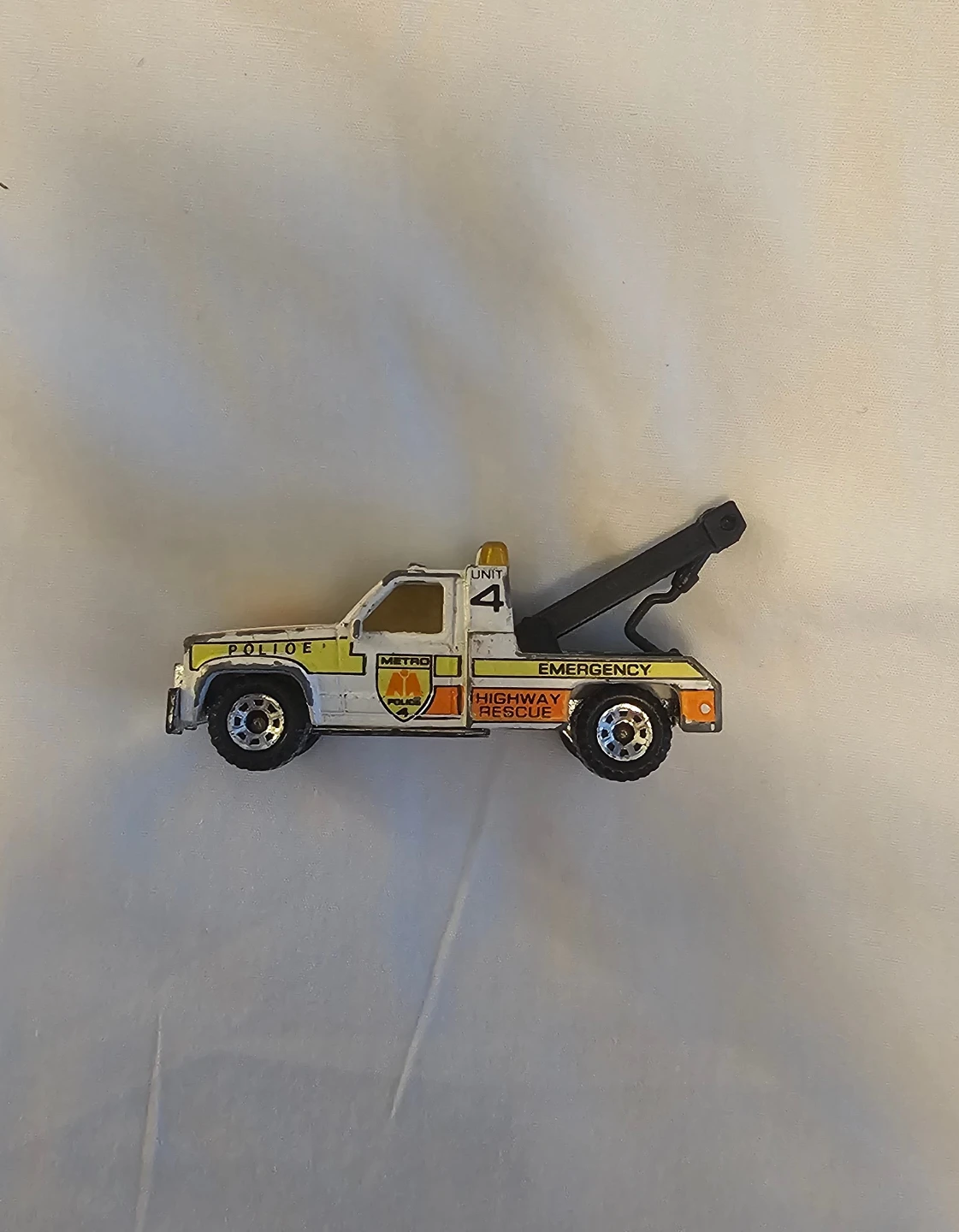 Matchbox Superfast 1:64 GMC Wrecker Tow Truck 1987  Diecast - photo 2