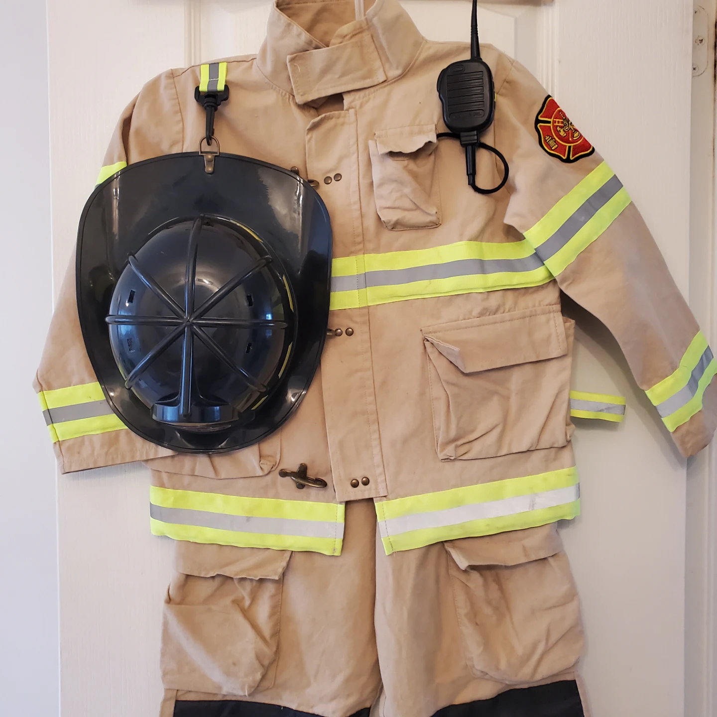 Firefighter Costume, age 7-8 - Dress-Up/Halloween
