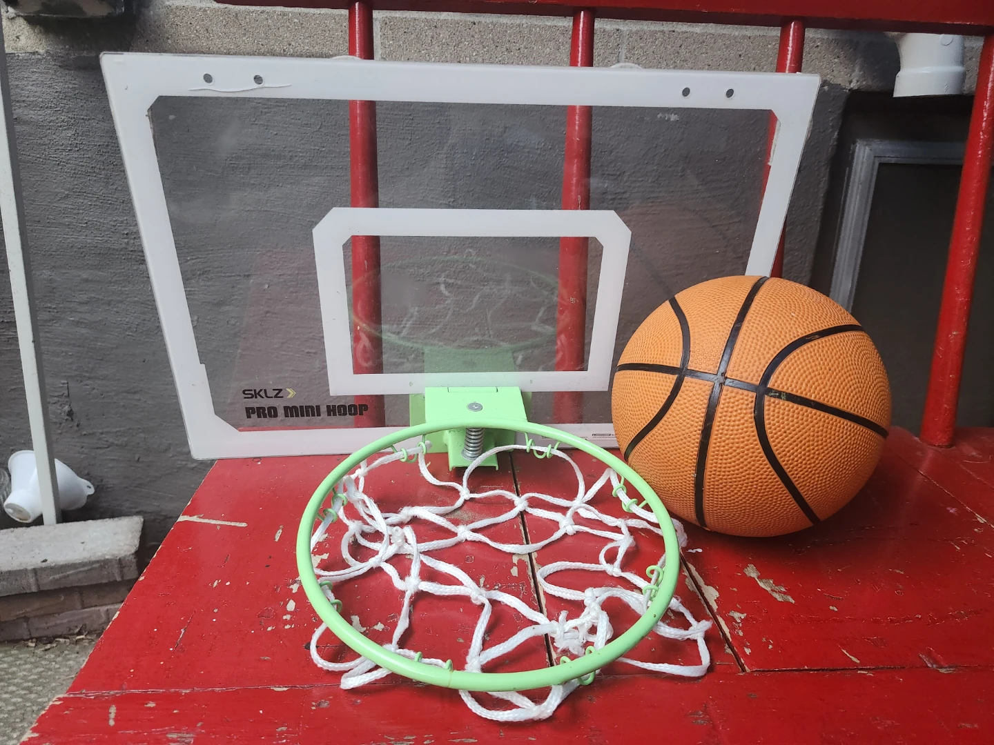 SKLZ Pro Mini Hoop Set (8 inch net + ball)