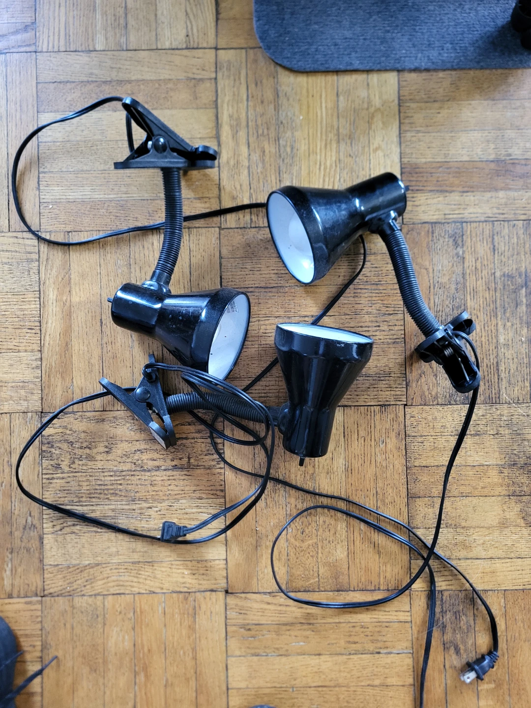 Set of 3 Black Clip-on Lamps