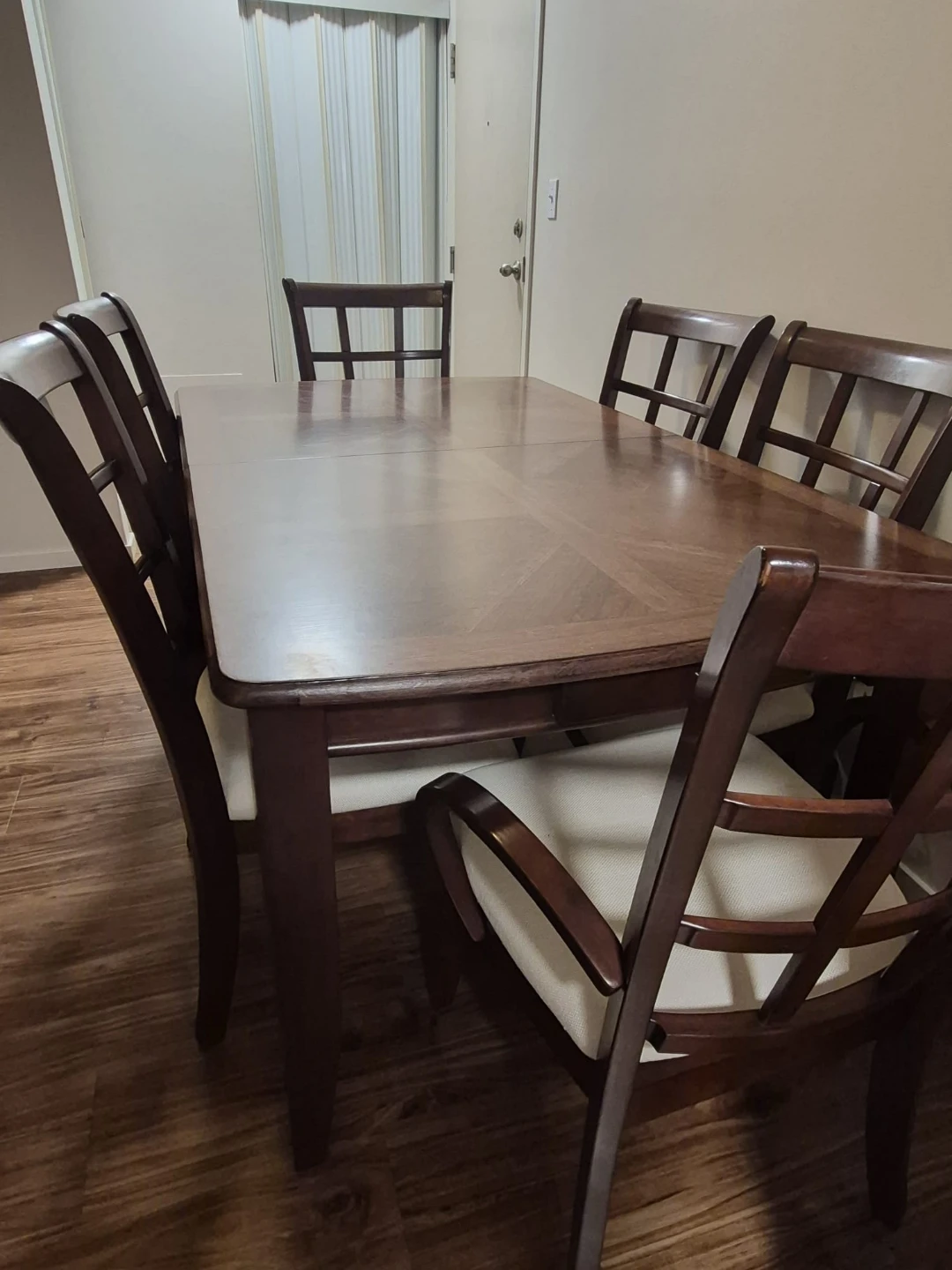 Table & chairs for sale,set up 6 to 8 people.