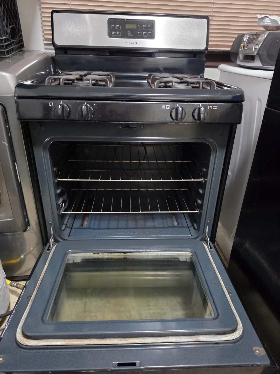 Frigidaire Gas Range Stove - photo 3