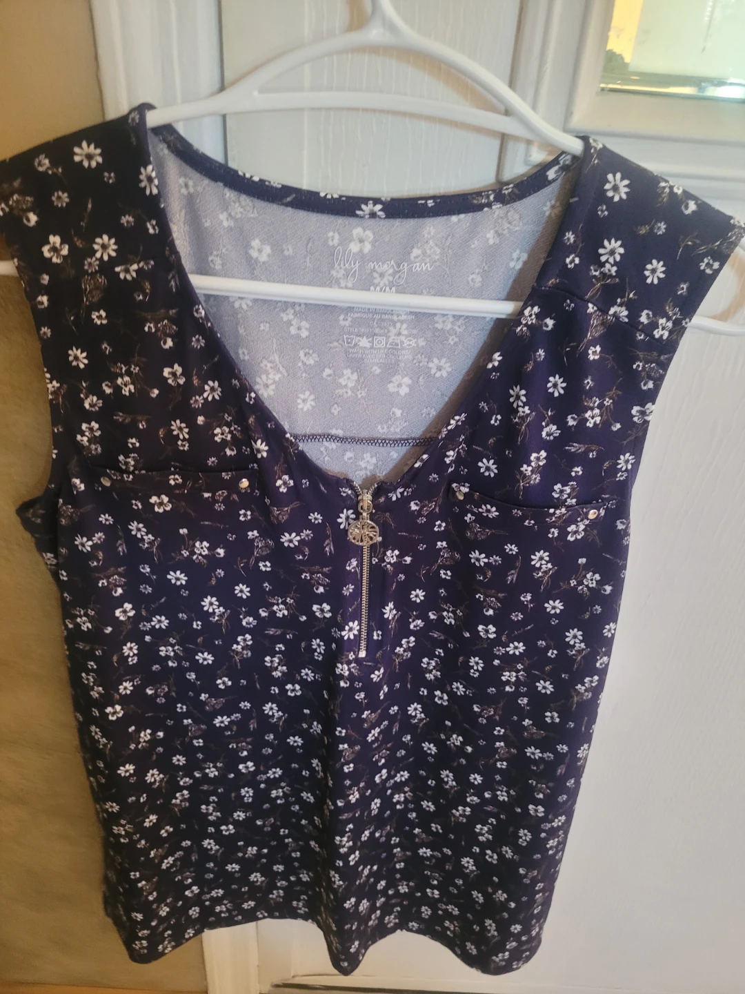 Med. Lilly Morgan top