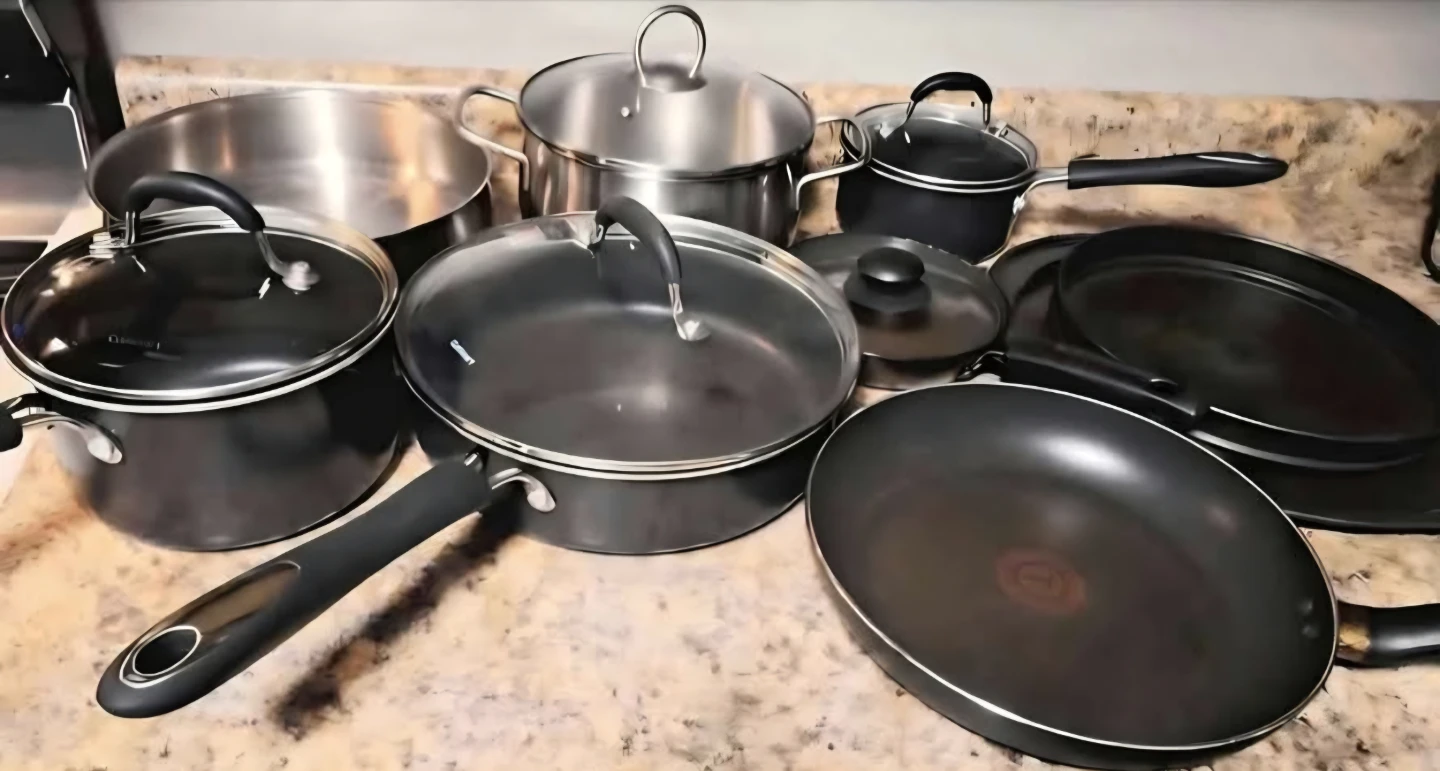 Cookware Bundle + Free Bonus Pots & Pans! - photo 2