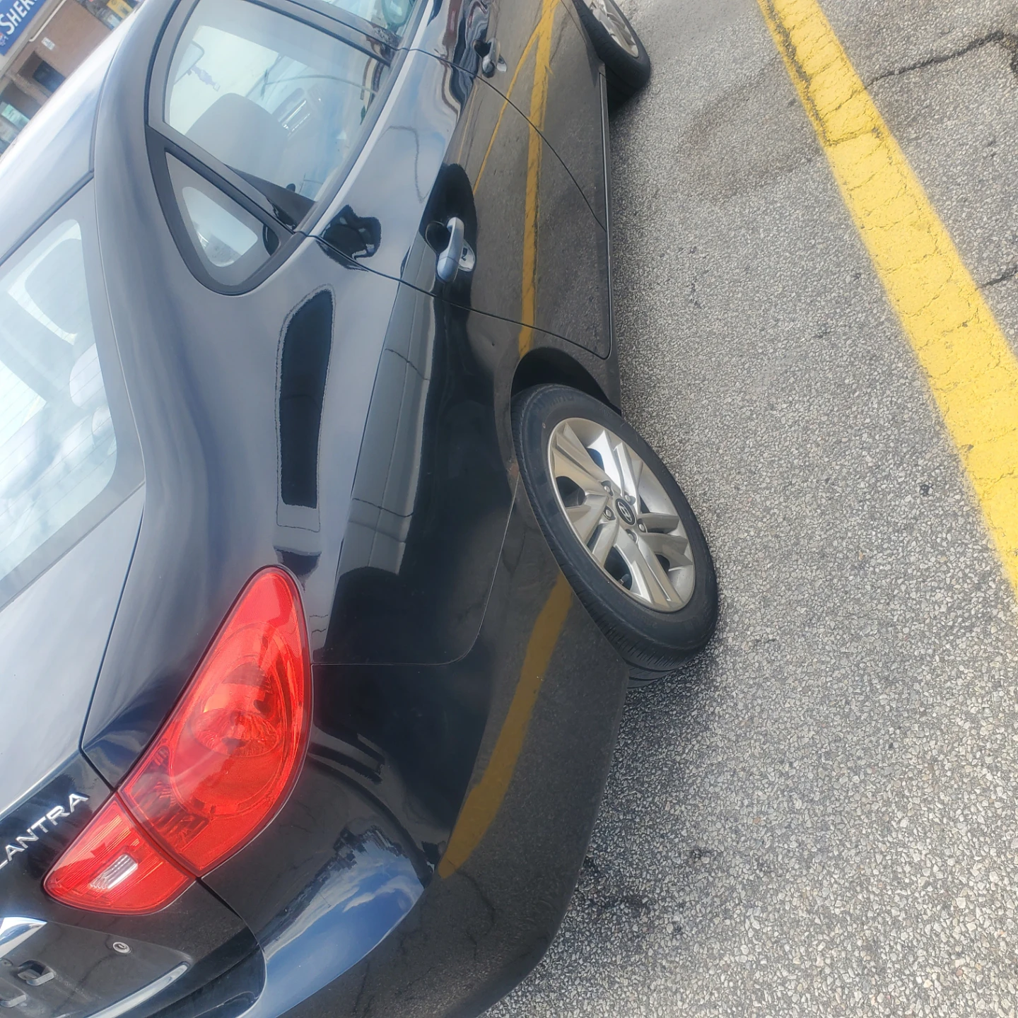 Black Hyundai Elantra - photo 3