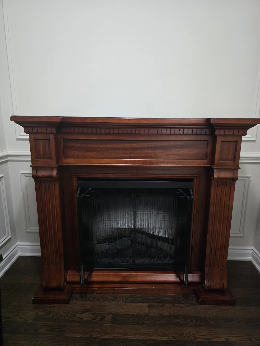 Classic Wood Electric Fireplace Mantel - photo 2