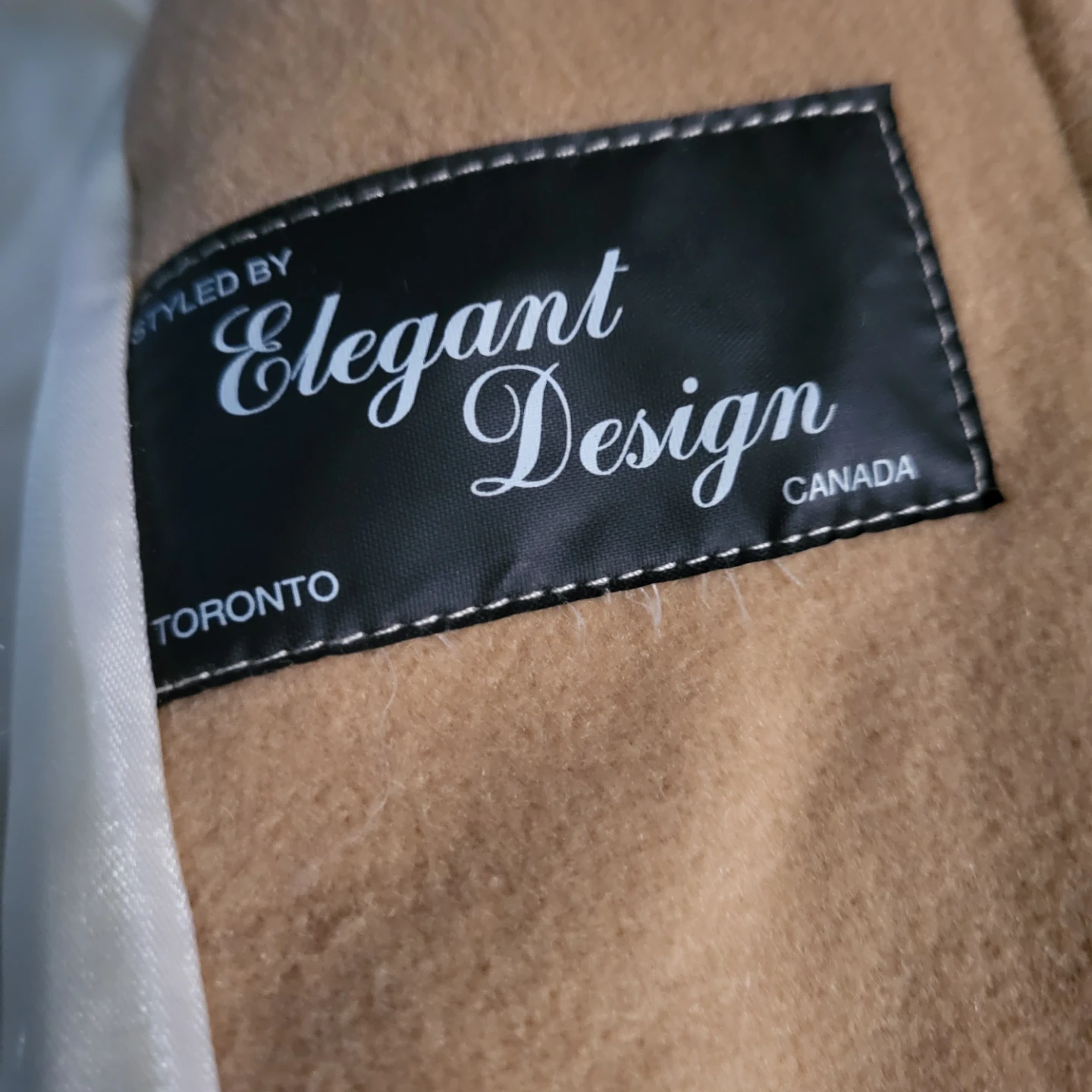 Elegant Design Camel Coat with Fur Trim - photo 3
