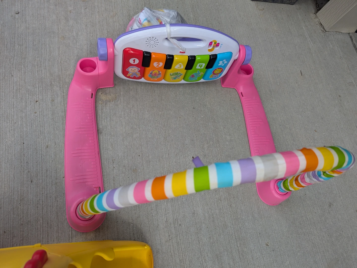 Fisher-Price Deluxe Kick & Play Piano Gym - photo 2