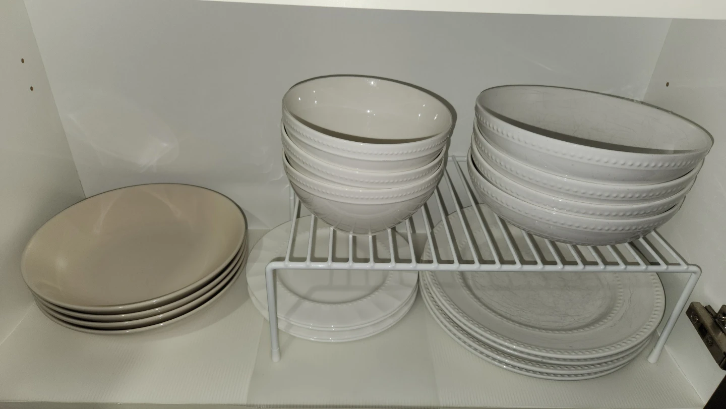 White Tableware Set - photo 2