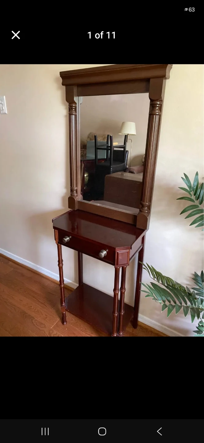 Classic Wooden Hallway Table with Mirror