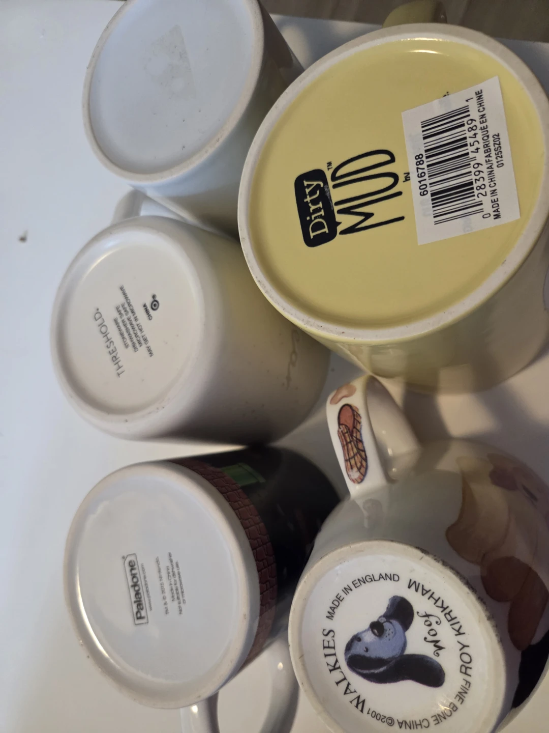 Assorted collection of 5 unique mugs - photo 2
