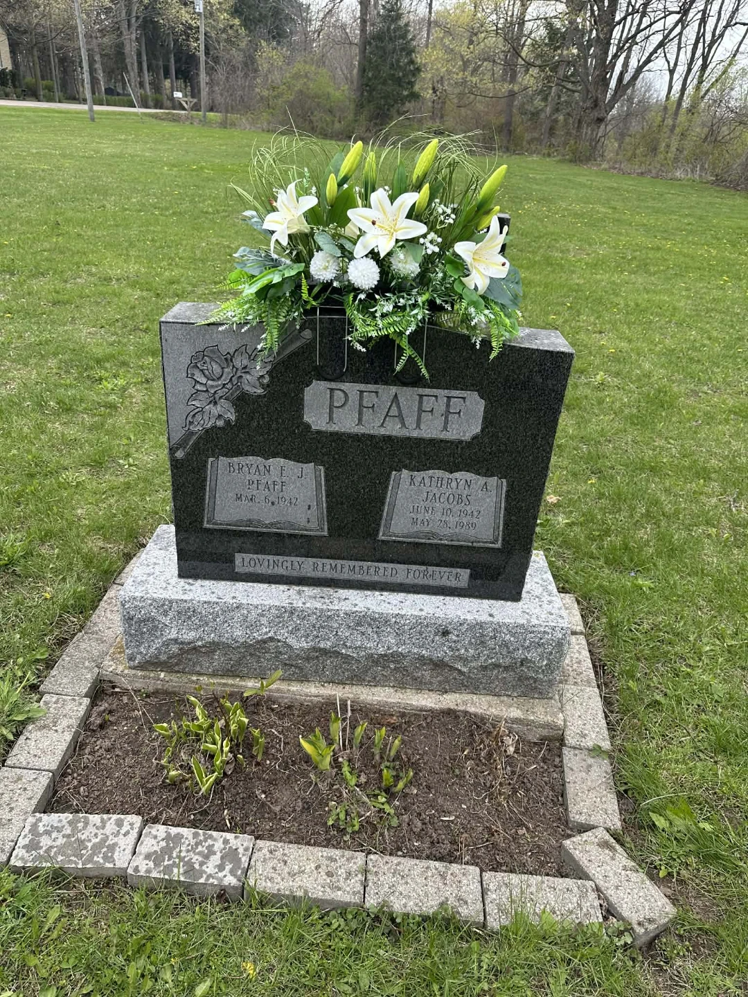Artificial Floral Cemetery Flower Arrangements - photo 3