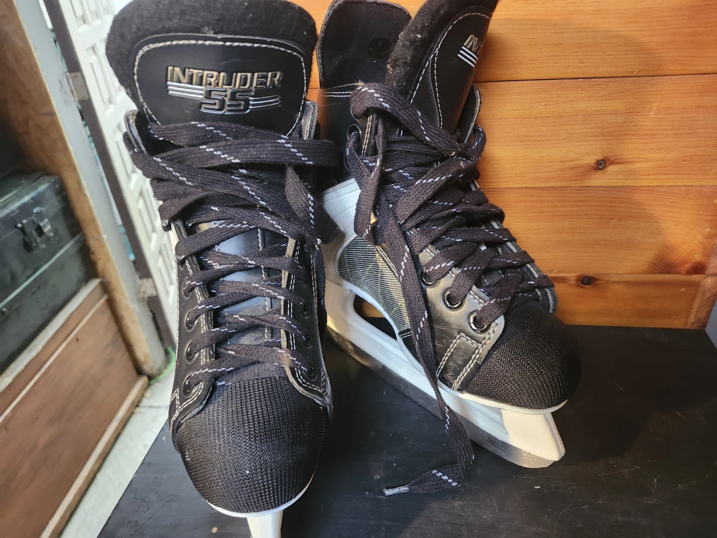 CCM Intruder 55 Ice Skates - Size 6 - photo 3