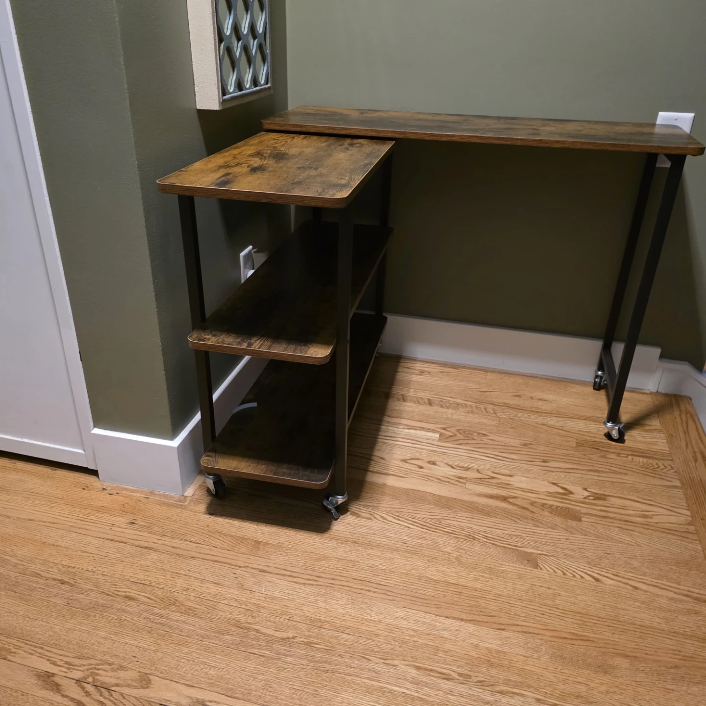 Rotating side table - photo 2
