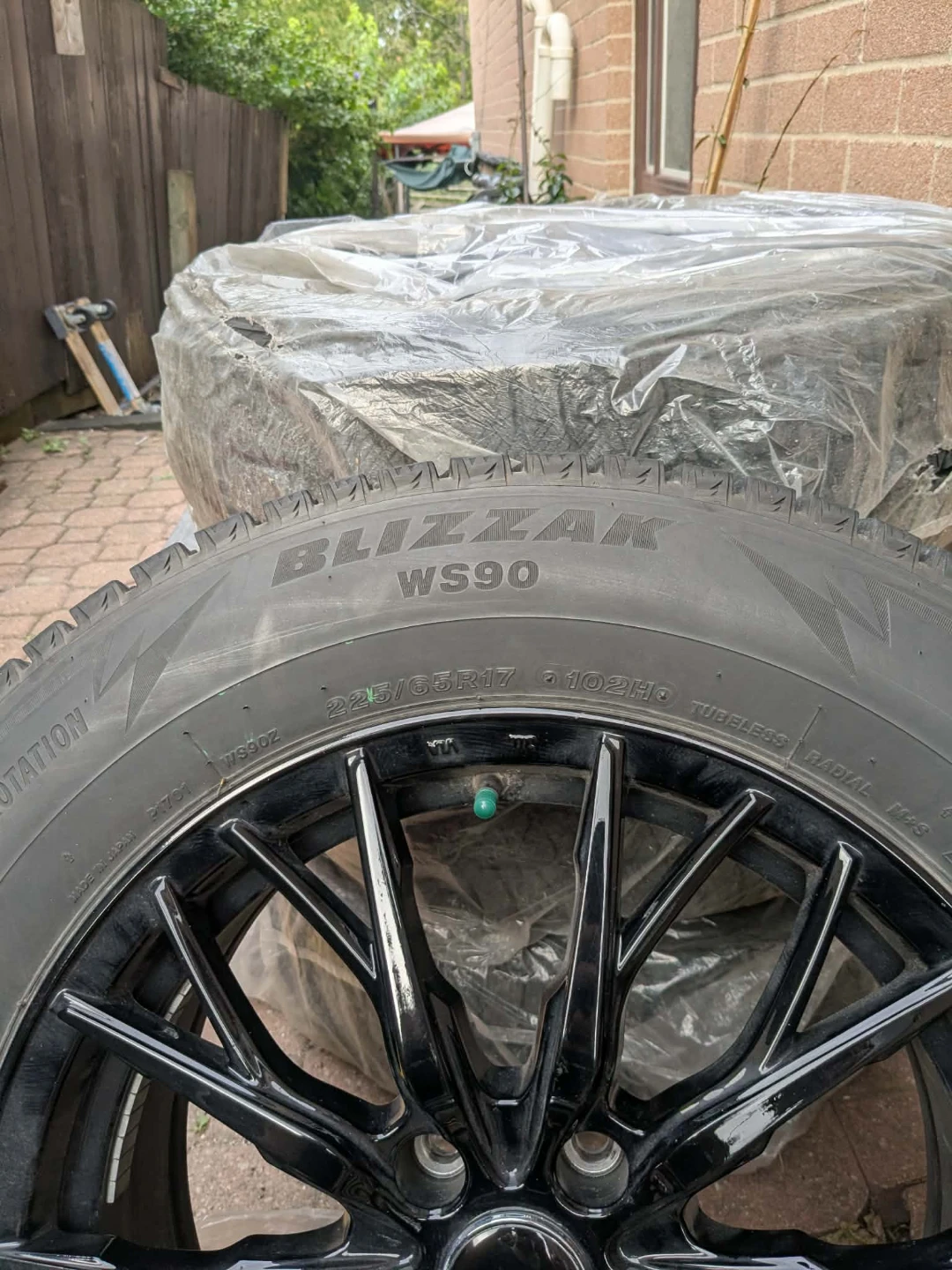 Bridgestone Blizzak WS90 Tires 225/65R17 - photo 4