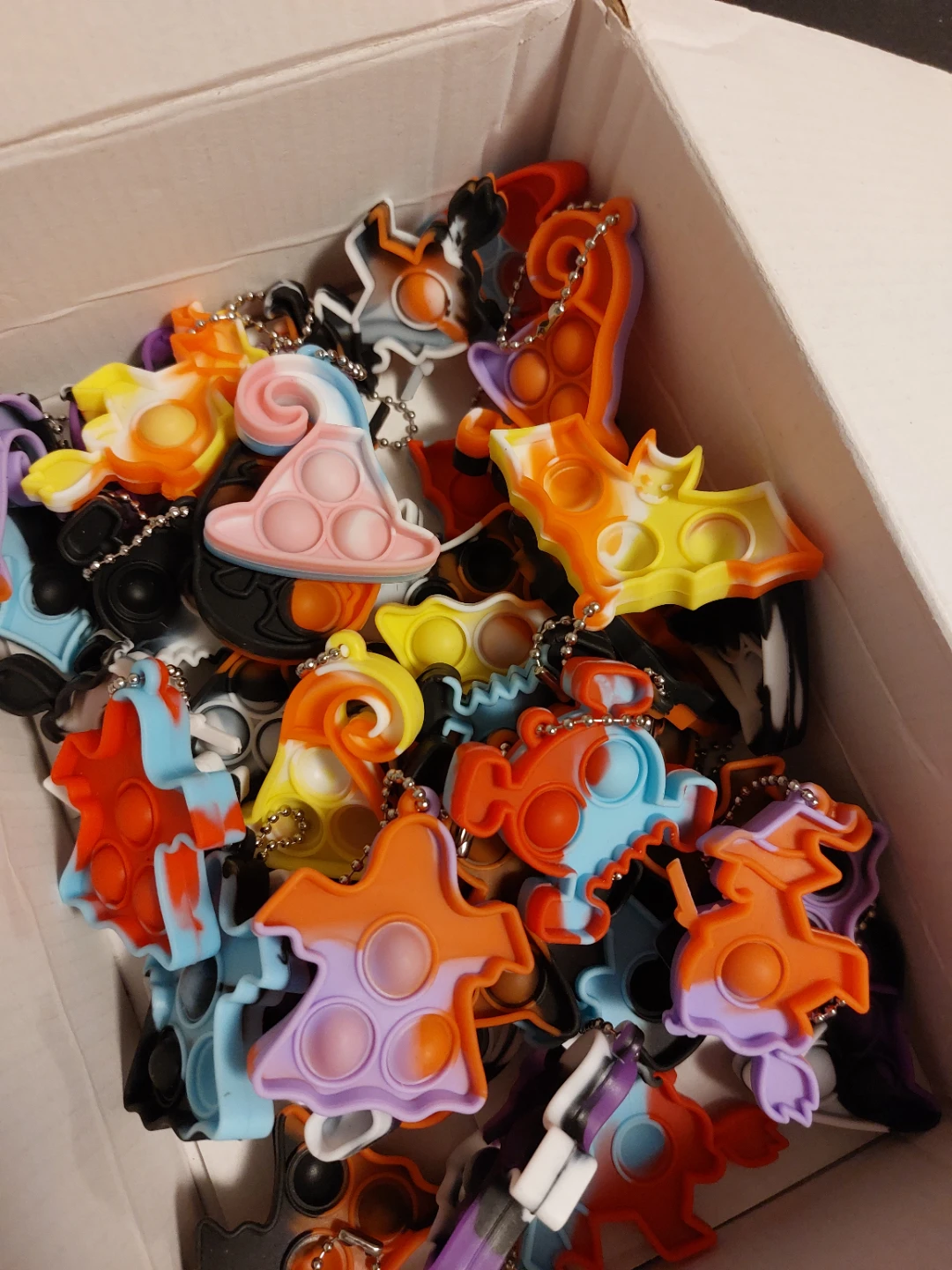 40 pcs Halloween Mini Pop Toy + 14 pcs Squishes - photo 3