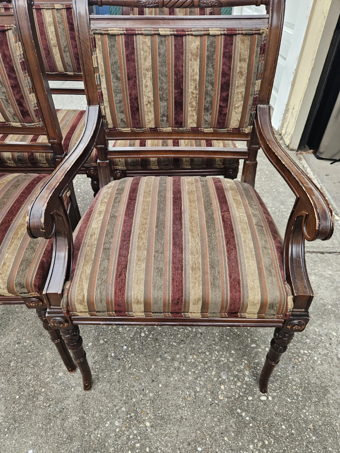 9 beautiful velvet chairs - photo 3