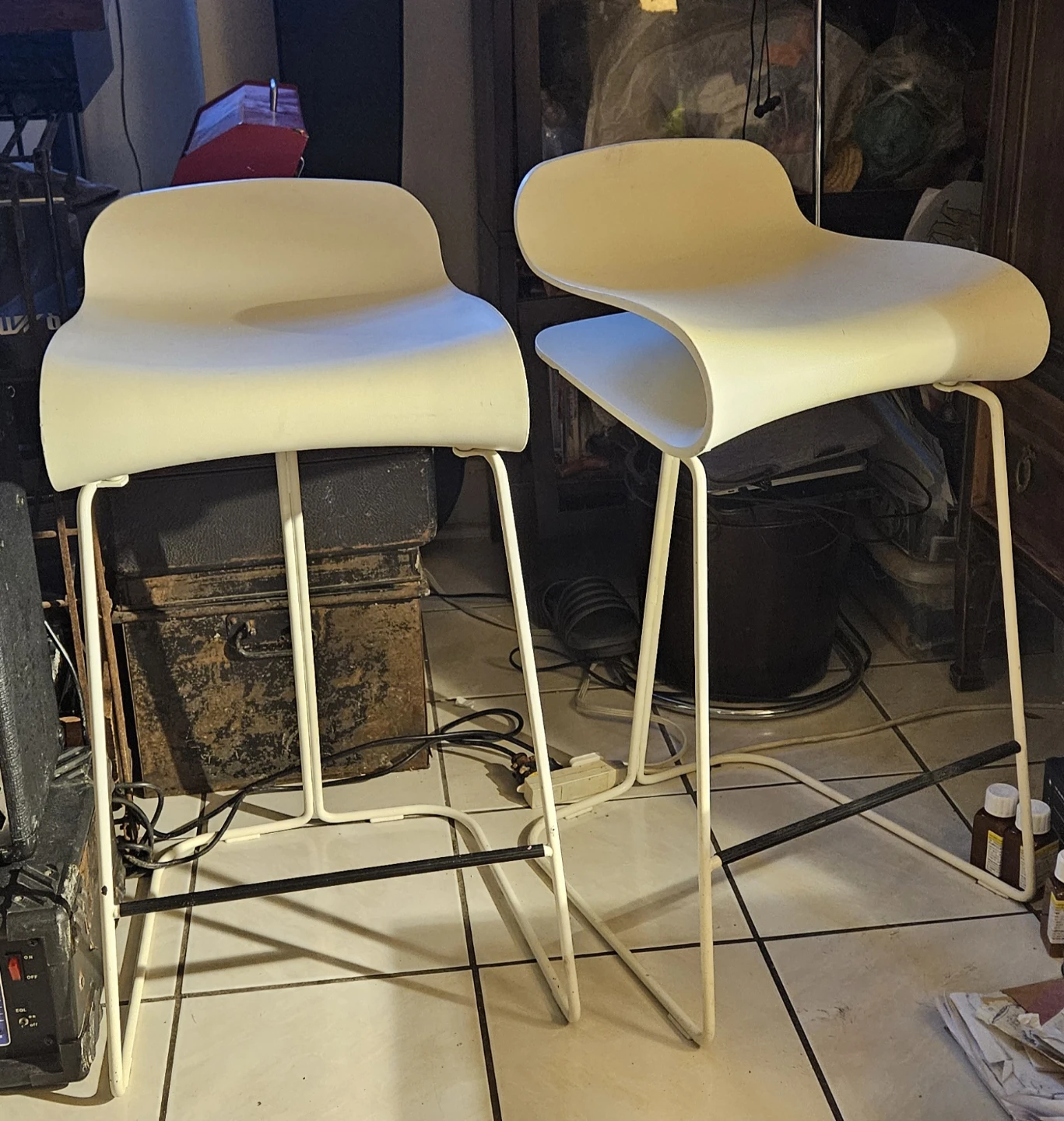 Set of 2 Modern White Bar Stools