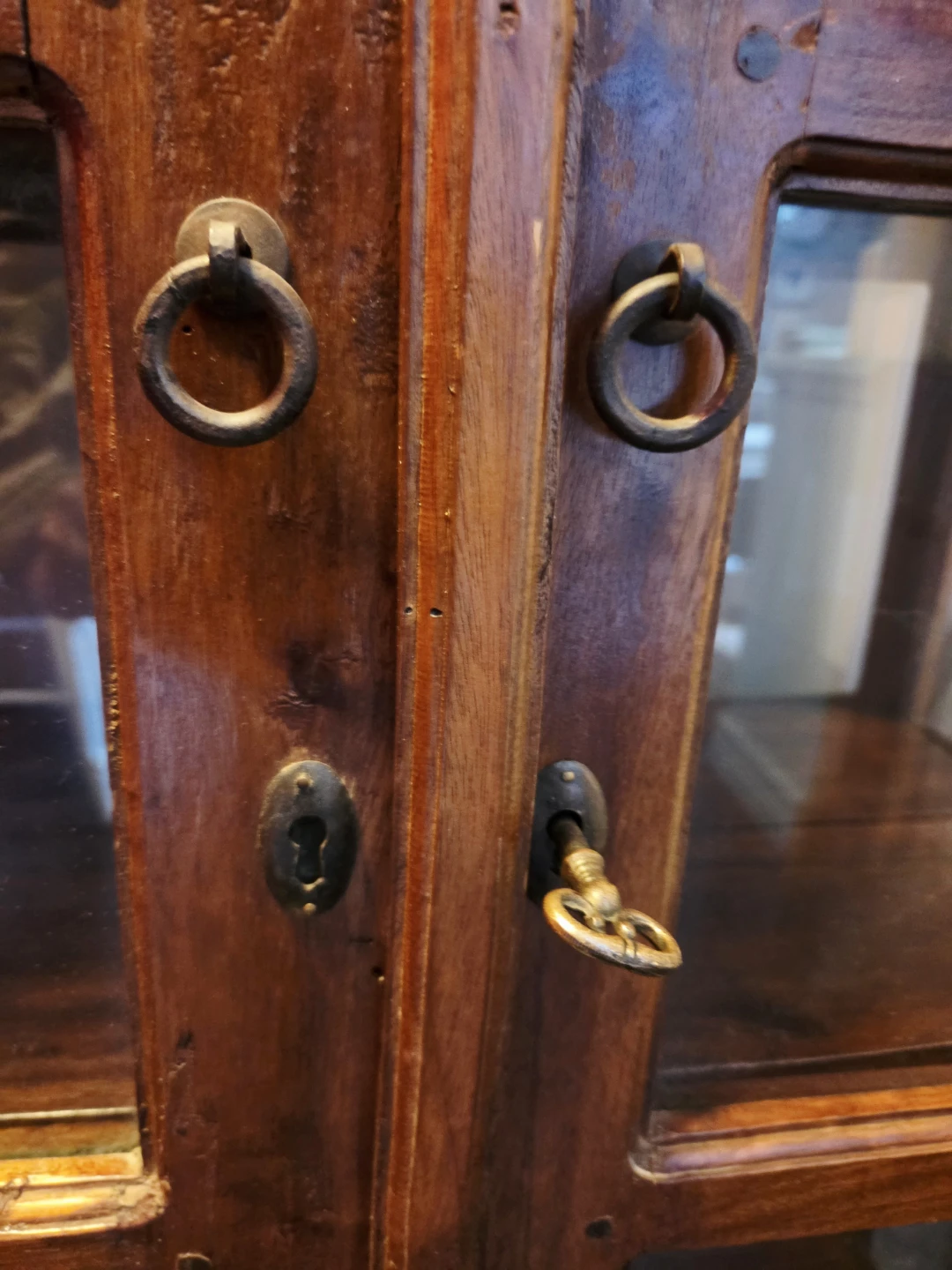 Wooden Display Cabinet - photo 2