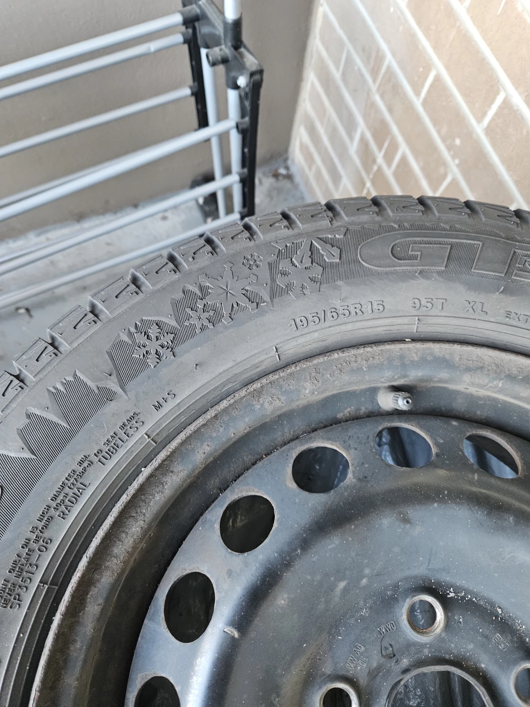 Set of 4 Winter Tires 195/65R15 - photo 4