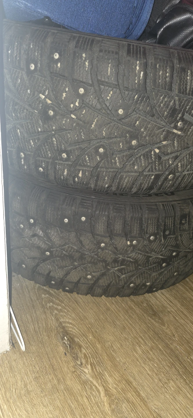 Studded Winter Tires 205/55/r16
