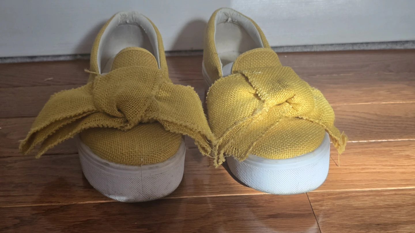 Topshop Yellow Bow Slip-on Shoes 🏈 fits sz 9.5 women - photo 2