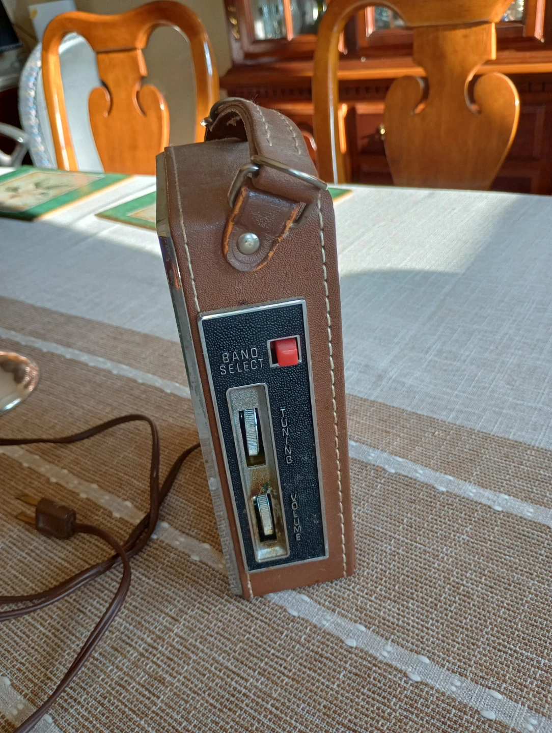 Vintage General Electric AM/FM Solid State Radio - photo 3