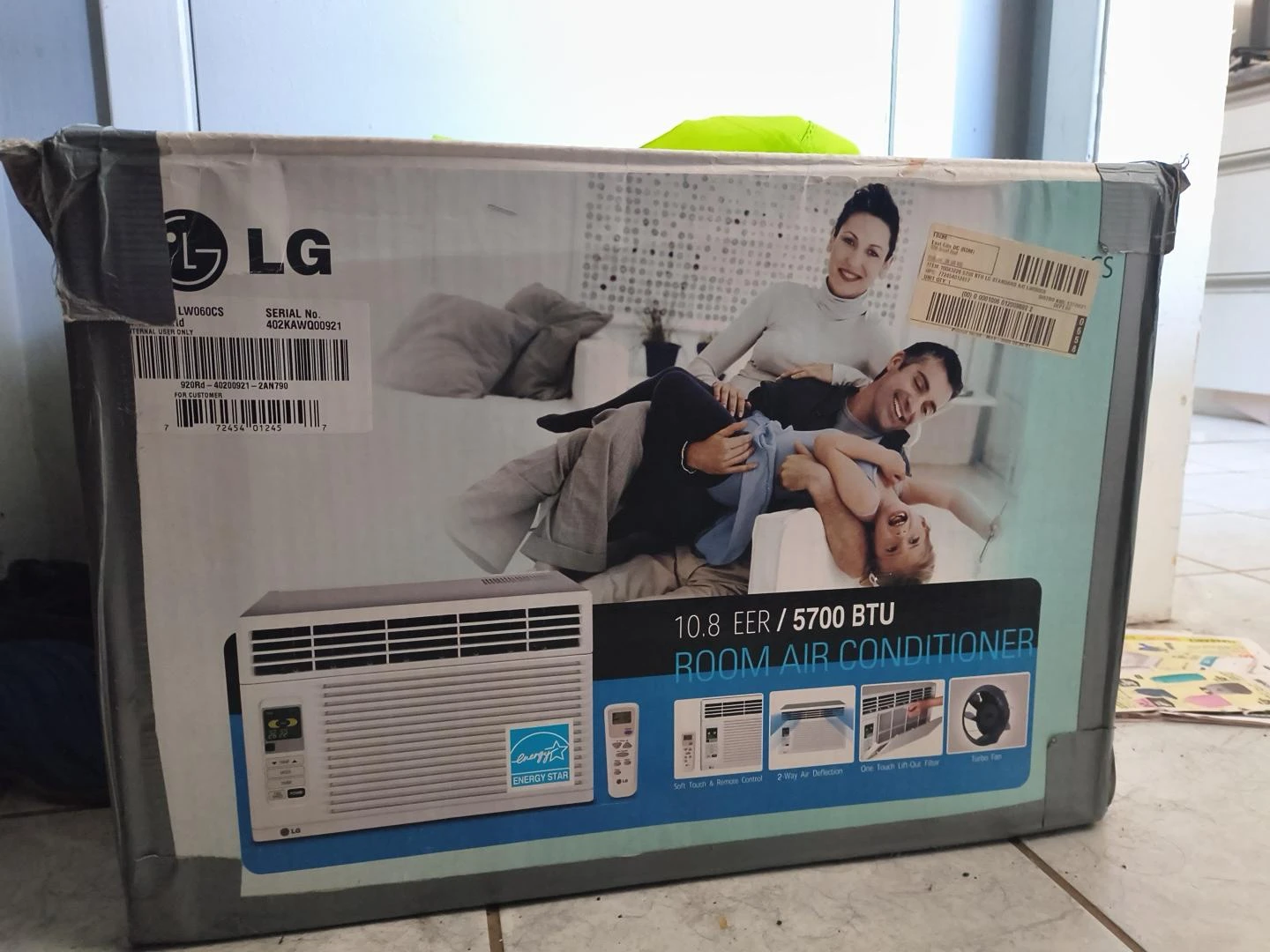 LG 5,700 BTU Window Air Conditioner – Complete with remote
