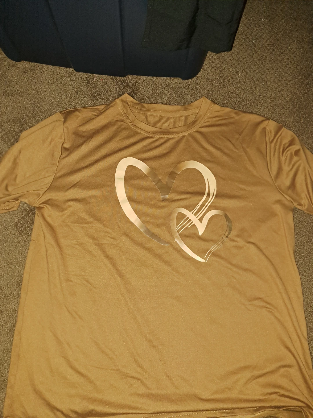 Gold Heart Graphic T-Shirt